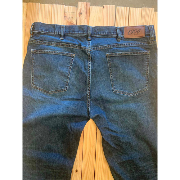 Jos A Bank 1905 jeans - like new - 40W 32L - Picture 6 of 11
